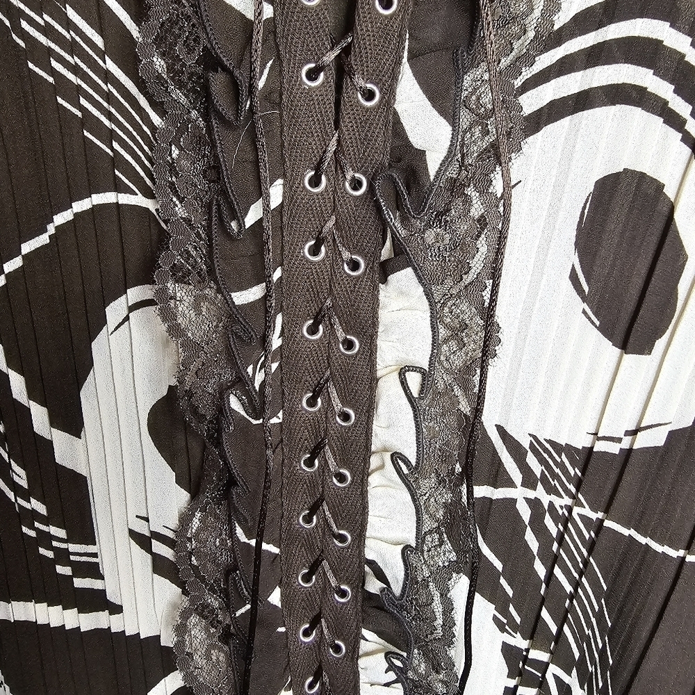 Jennifer L Loyd To Wear Accordian Blouse 1X - Picture 2 of 8